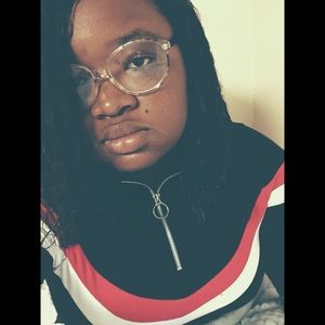 Meet your Posher, Kikimberly